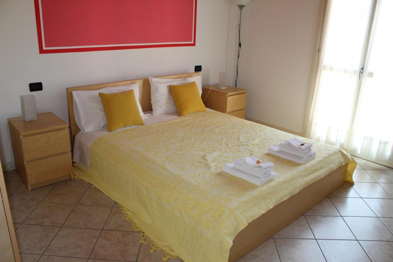 Villa Rosa Moniga del Garda Exteriör bild