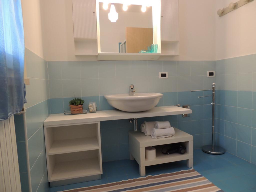 Villa Rosa Moniga del Garda Rum bild