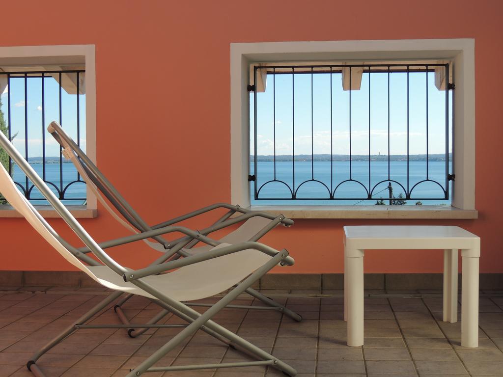 Villa Rosa Moniga del Garda Rum bild